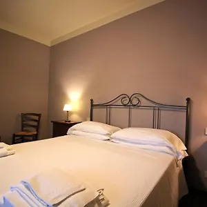 Casale Dello Sparviero Farm stay